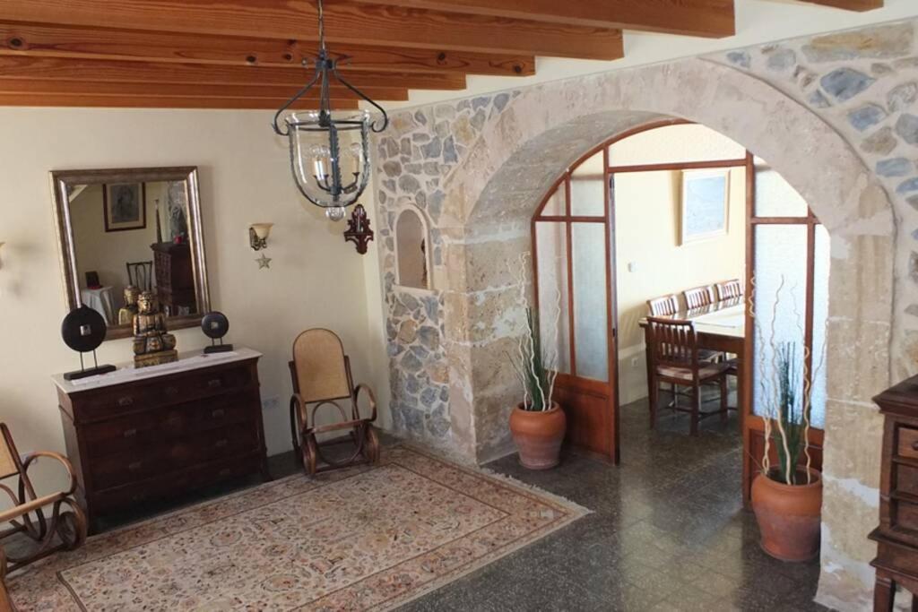 Villa Maria, Bonita Casa Con Jardin Y Piscina Privada En Andratx Exterior photo